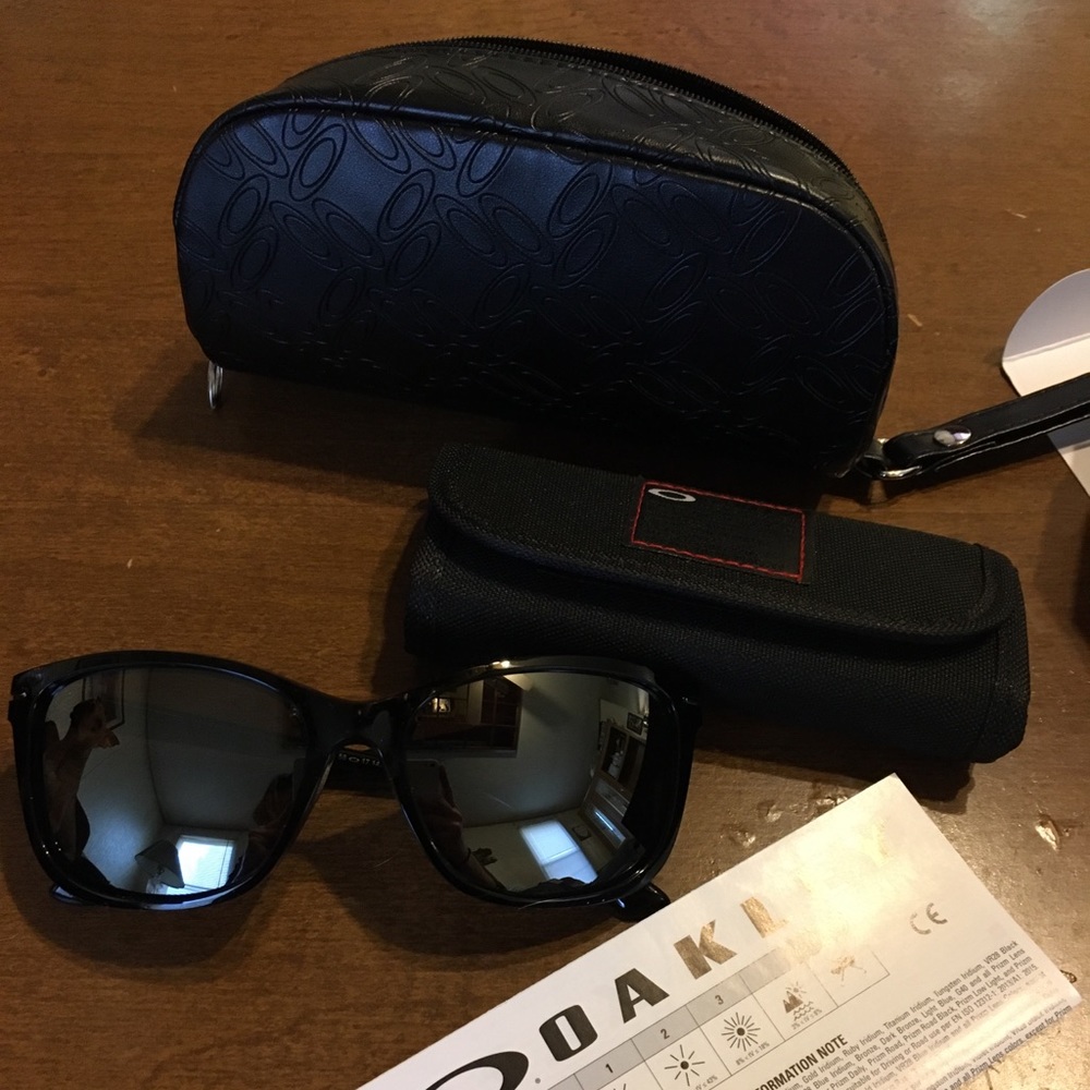 Oakley women’s sunglasses with accessory